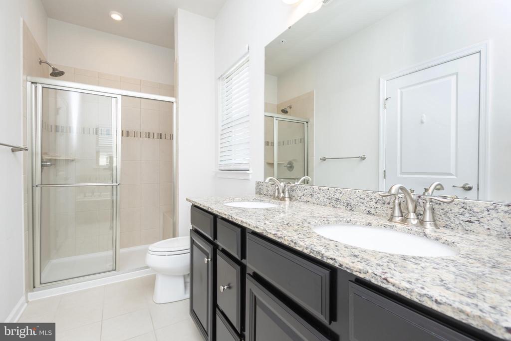 2938 HEBRON LANE