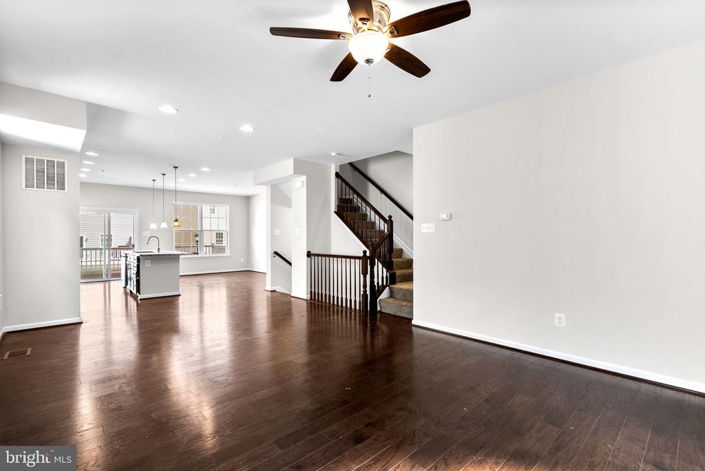 112 KINDRED WAY
