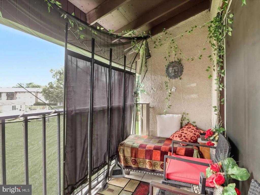 350 GATEWATER COURT Unit: 301 E