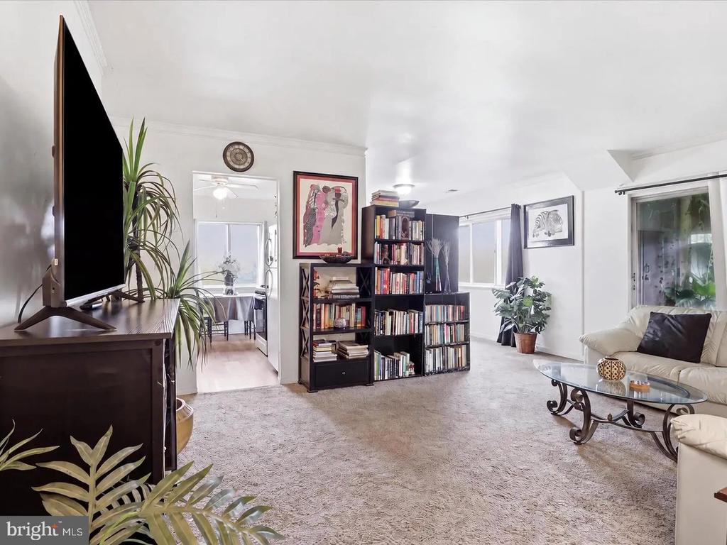 350 GATEWATER COURT Unit: 301 E