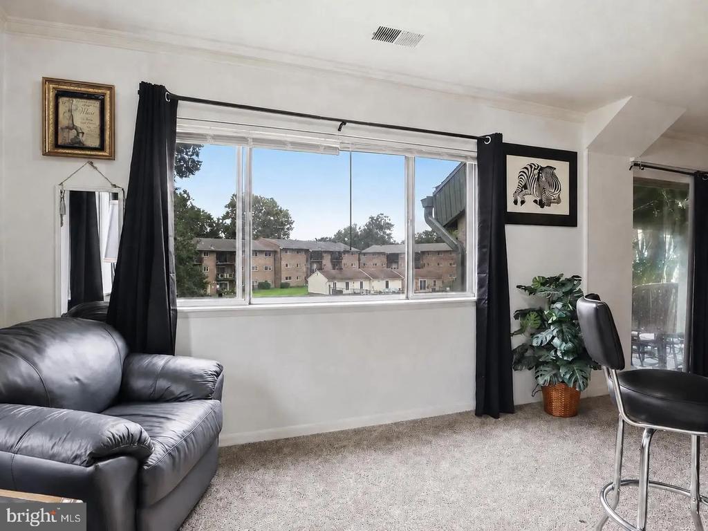 350 GATEWATER COURT Unit: 301 E