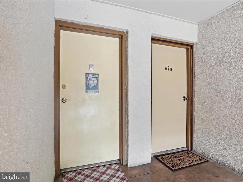 350 GATEWATER COURT Unit: 301 E