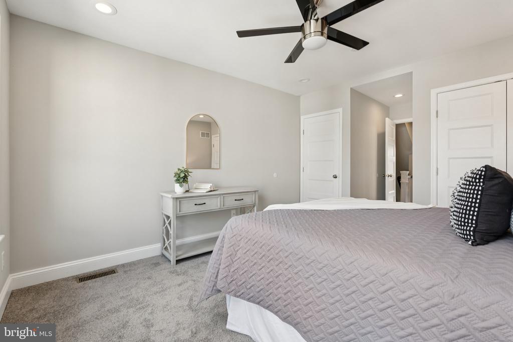 2708 FAIT AVENUE