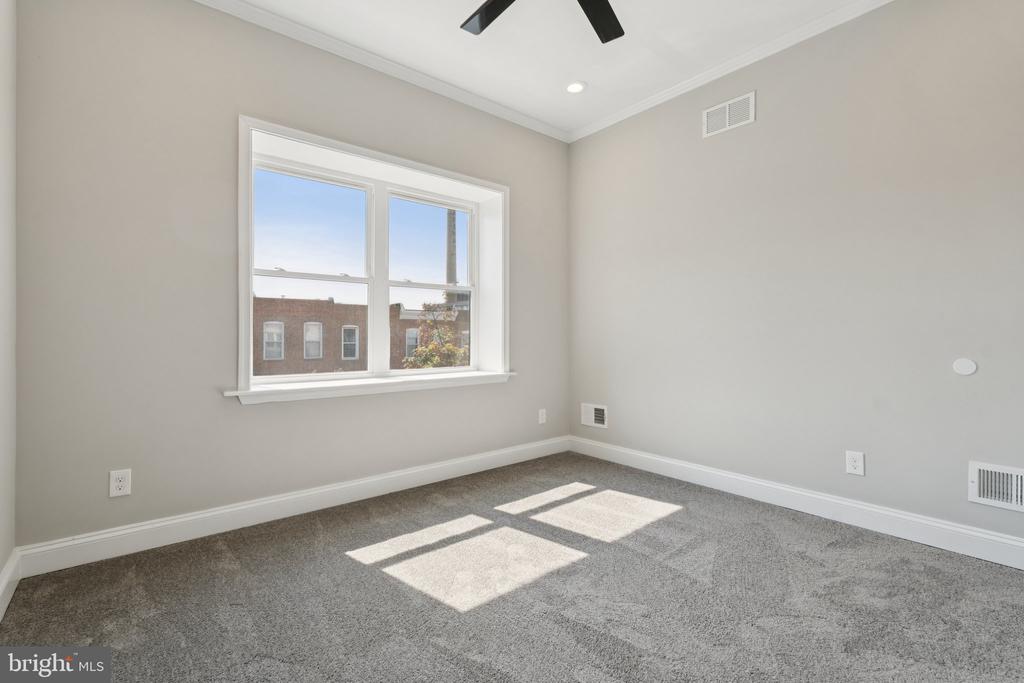 2708 FAIT AVENUE