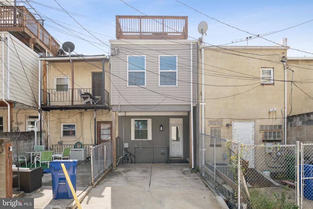 2708 FAIT AVENUE
