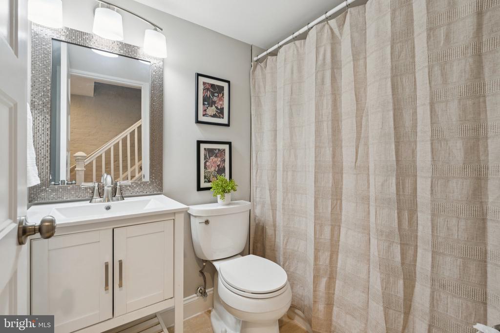 2708 FAIT AVENUE