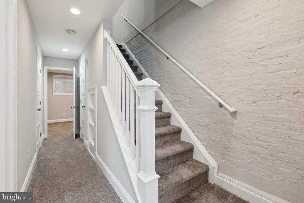 2708 FAIT AVENUE