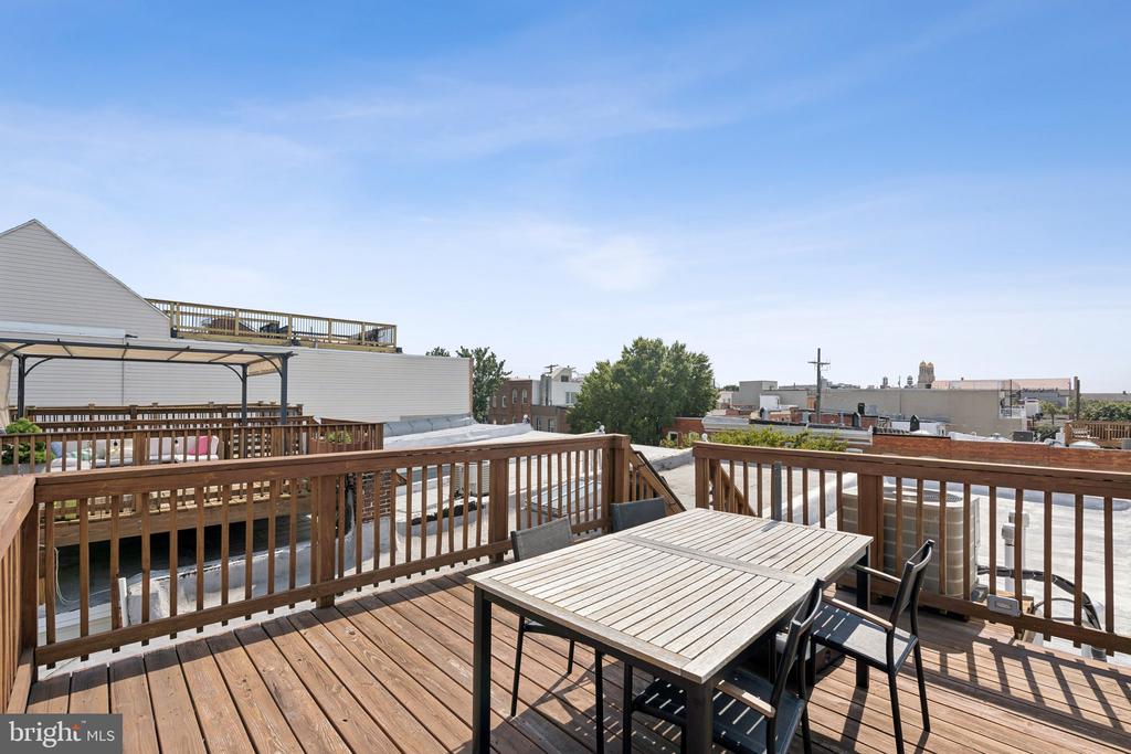 2708 FAIT AVENUE