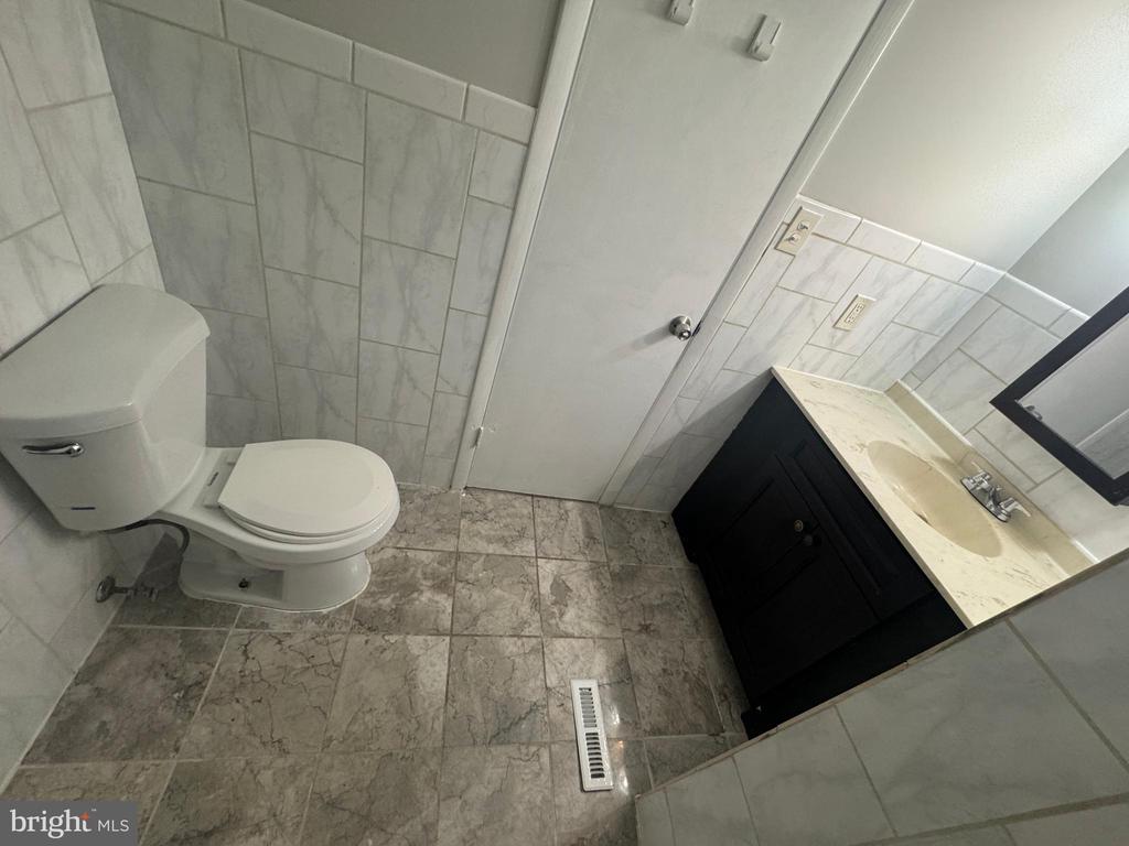 22 MAINVIEW COURT