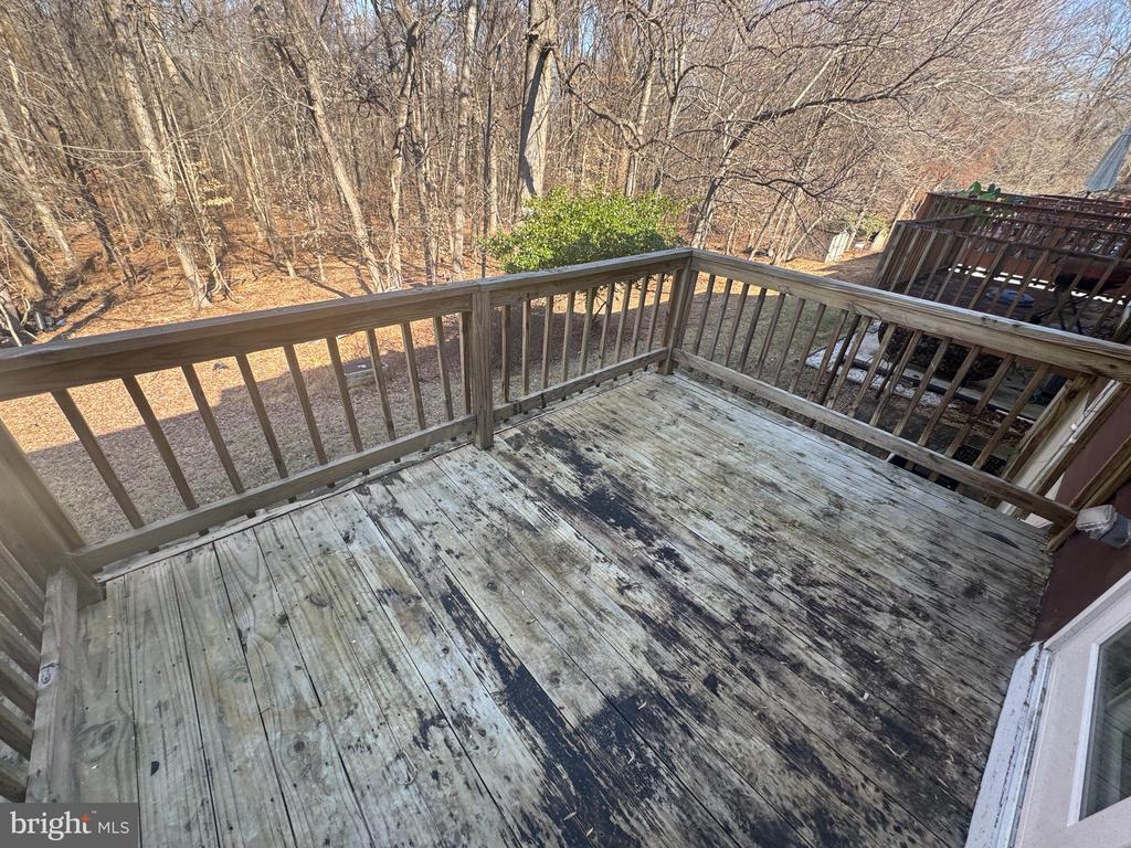 22 MAINVIEW COURT