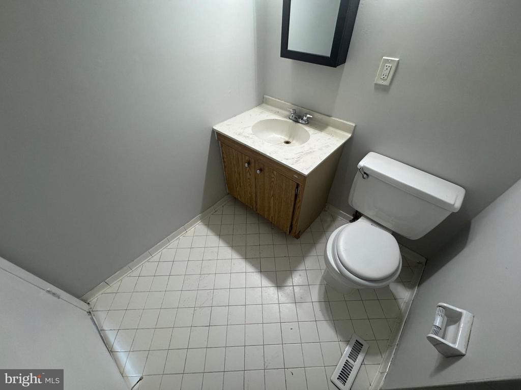 22 MAINVIEW COURT