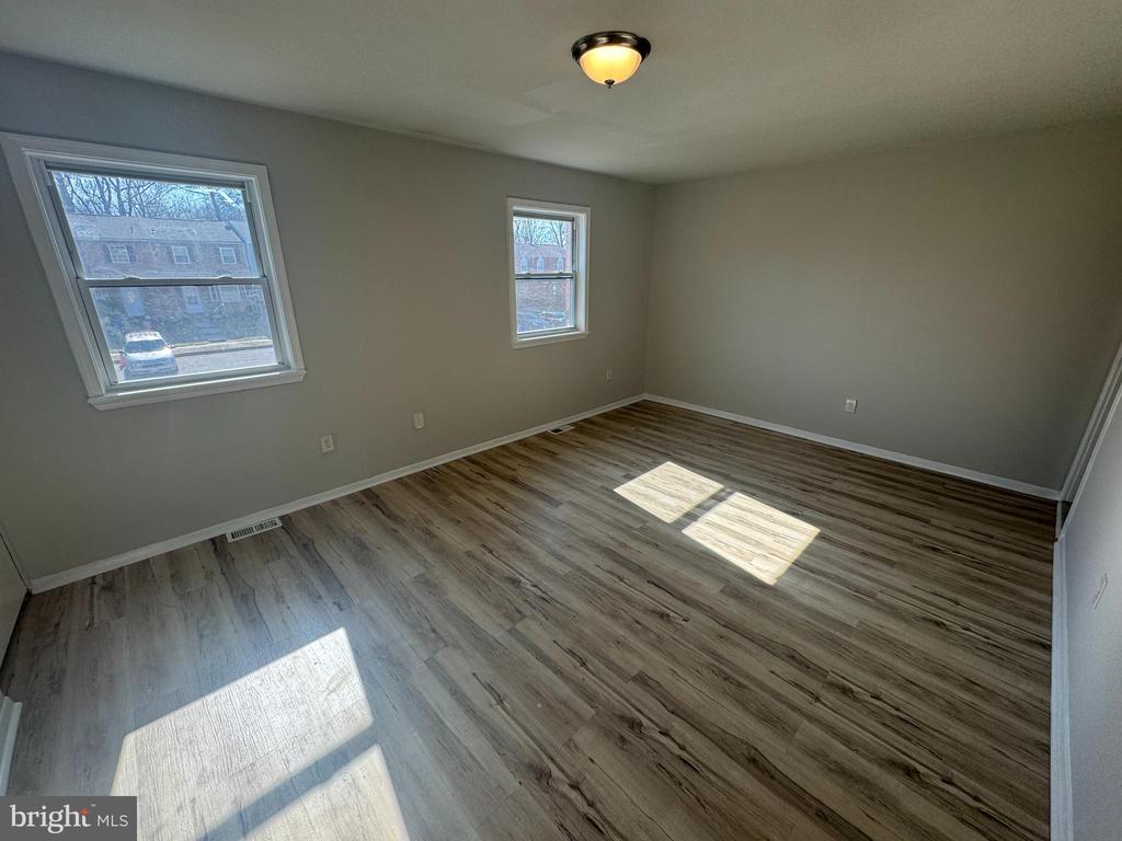 22 MAINVIEW COURT