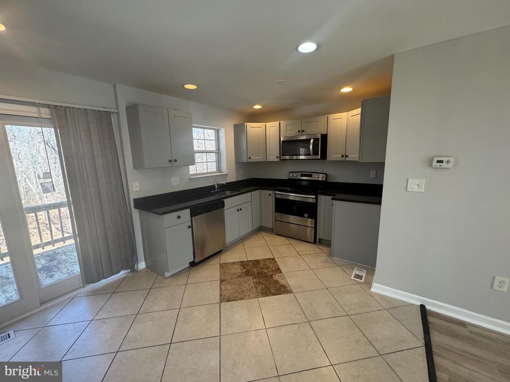 22 MAINVIEW COURT