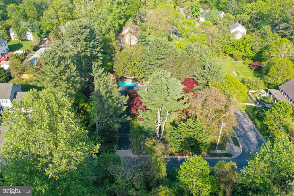 6113 JERRYS DRIVE