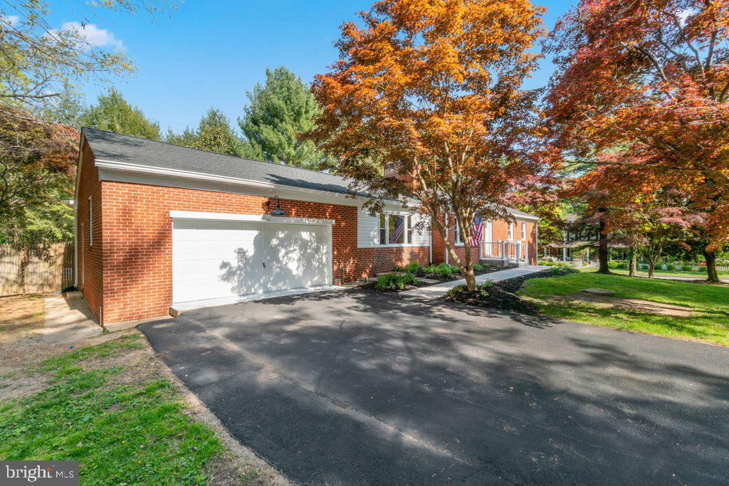 6113 JERRYS DRIVE