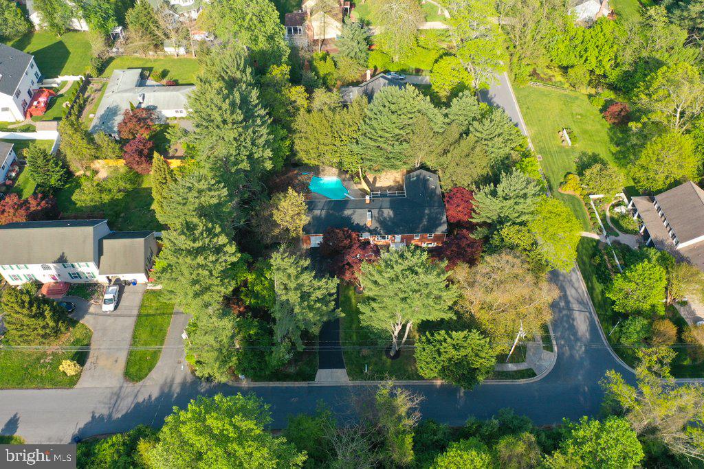 6113 JERRYS DRIVE