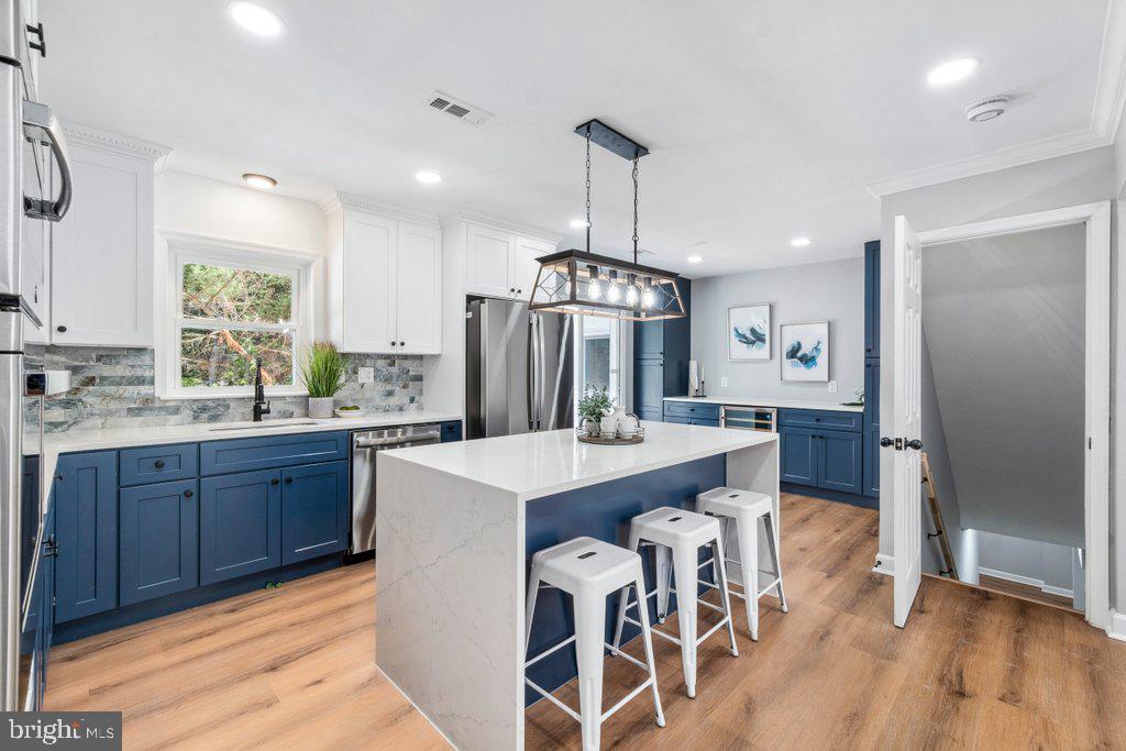 6113 JERRYS DRIVE