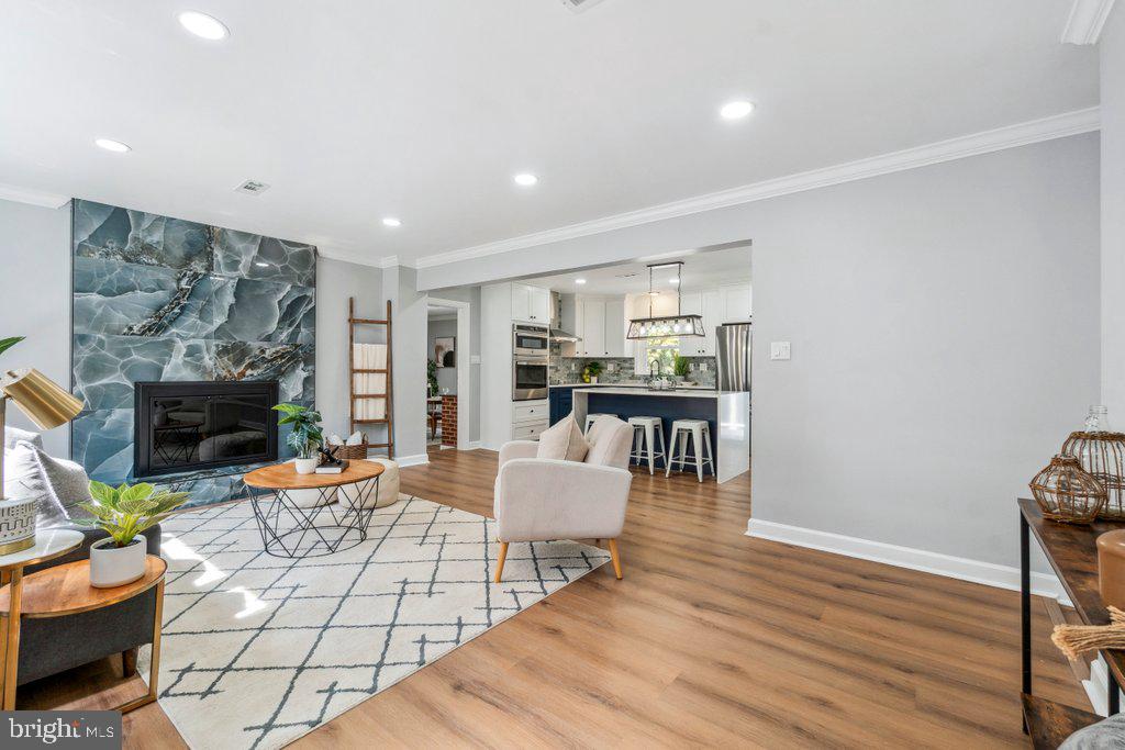 6113 JERRYS DRIVE