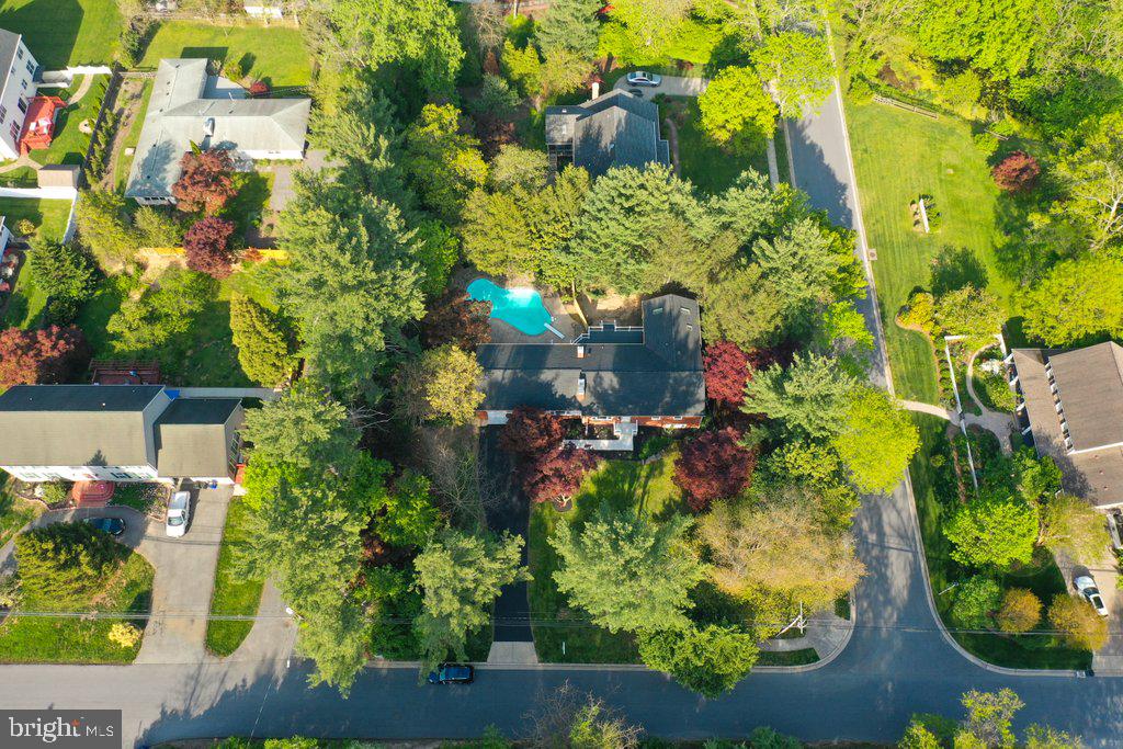 6113 JERRYS DRIVE