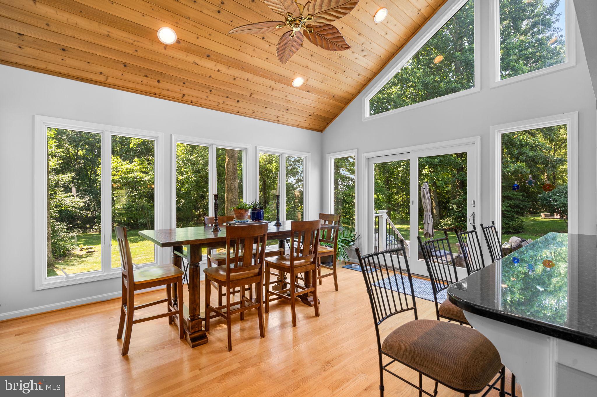 7728 SANDSTONE COURT