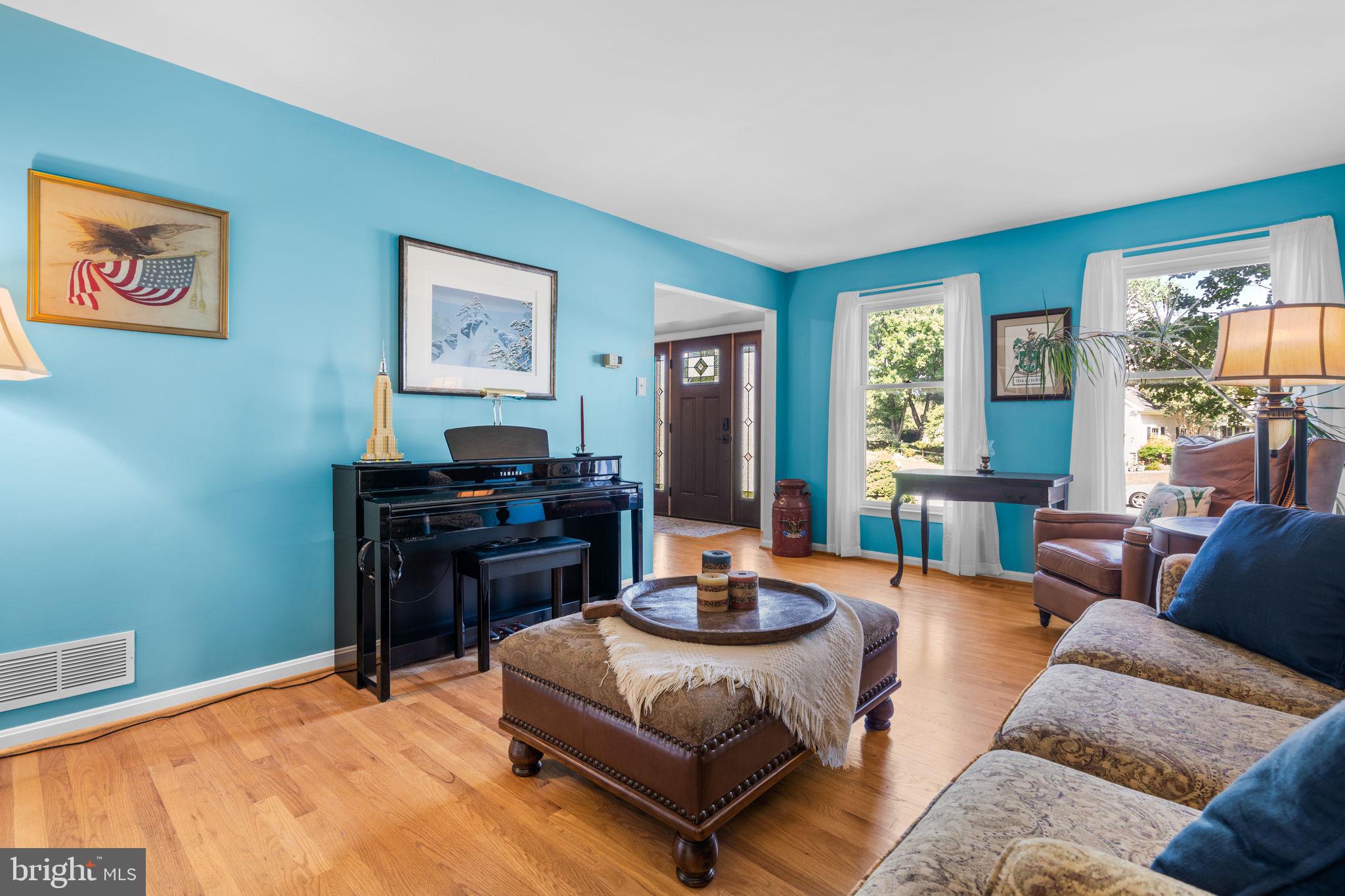 7728 SANDSTONE COURT