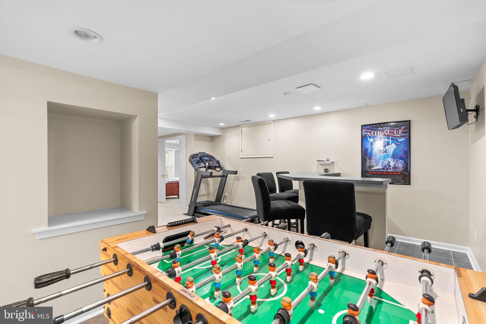 7728 SANDSTONE COURT