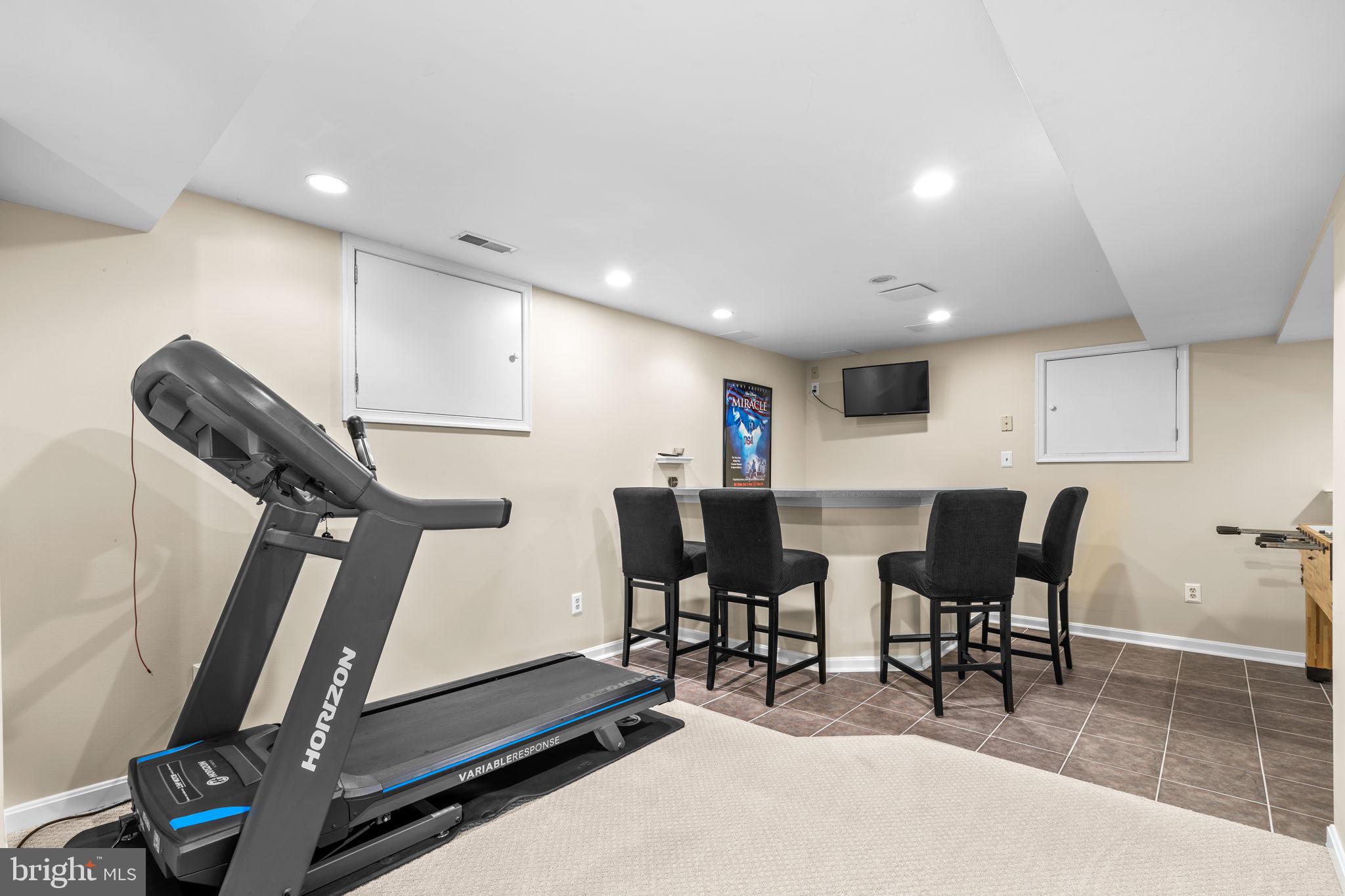 7728 SANDSTONE COURT