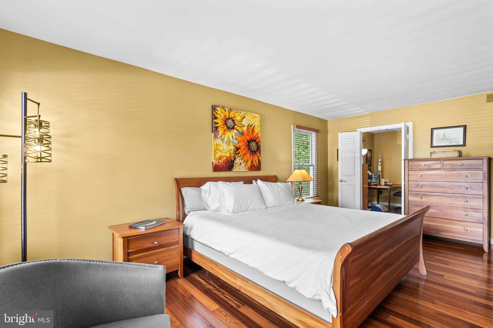 7728 SANDSTONE COURT