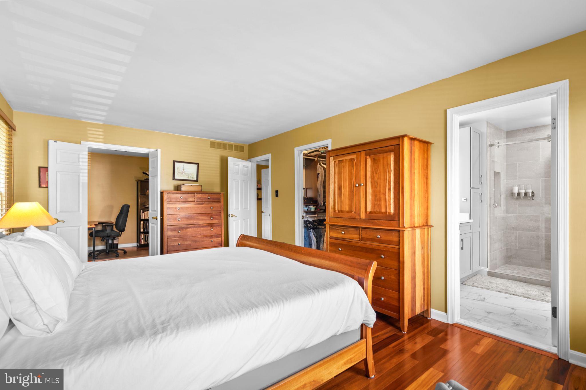 7728 SANDSTONE COURT