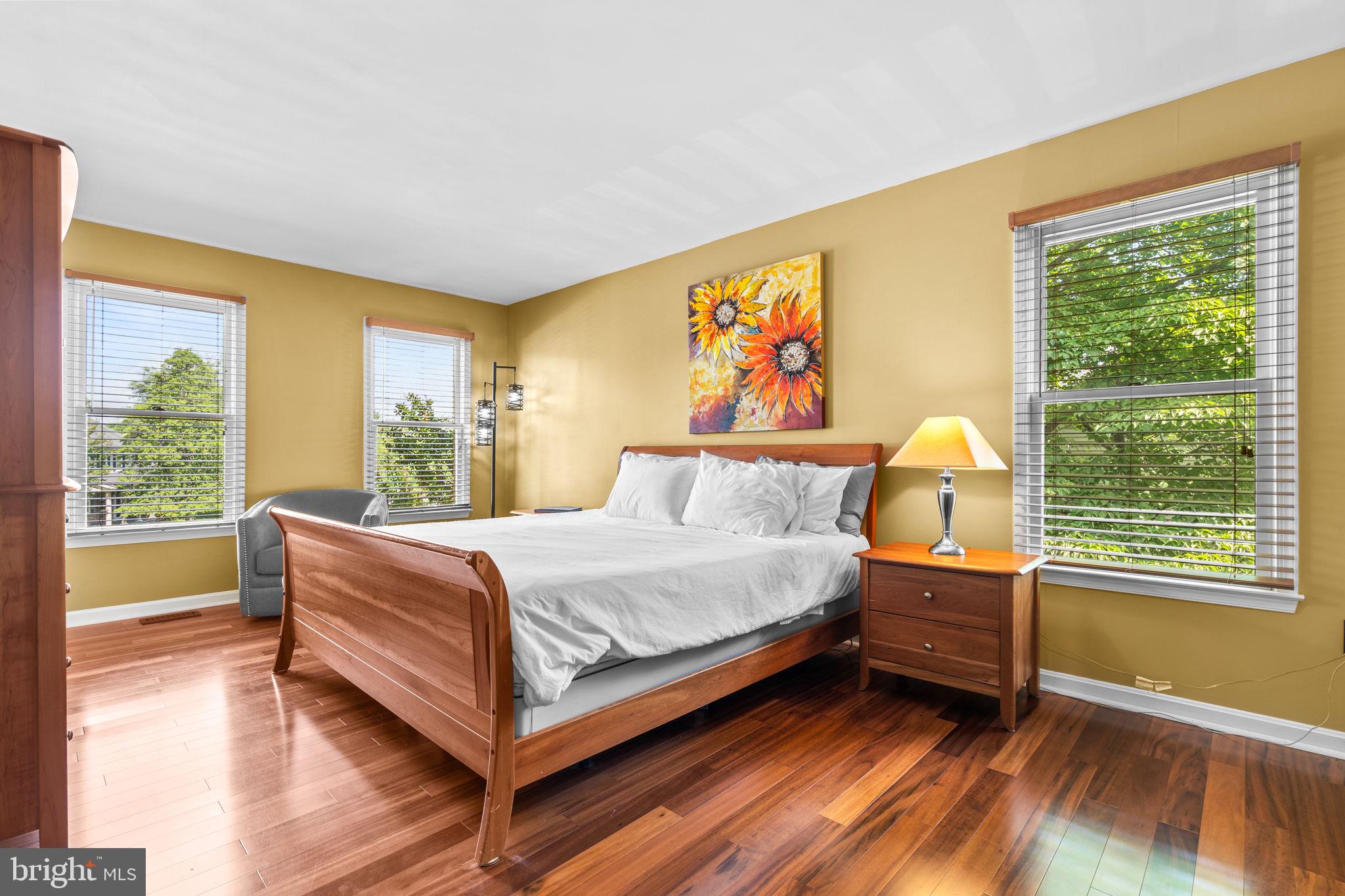 7728 SANDSTONE COURT