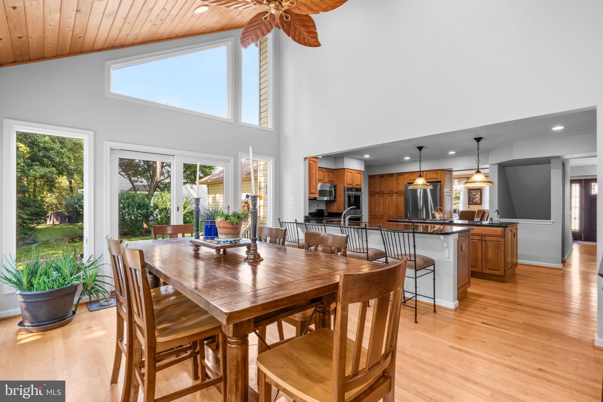 7728 SANDSTONE COURT