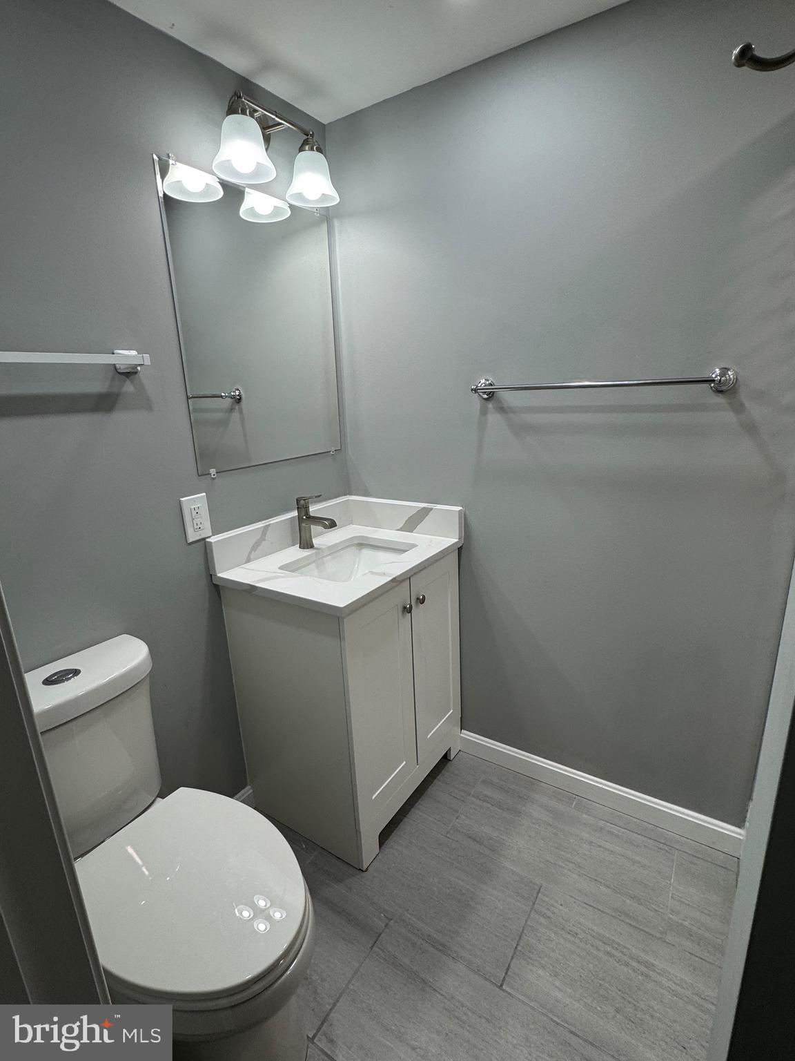 3524 SINGERS GLEN DRIVE