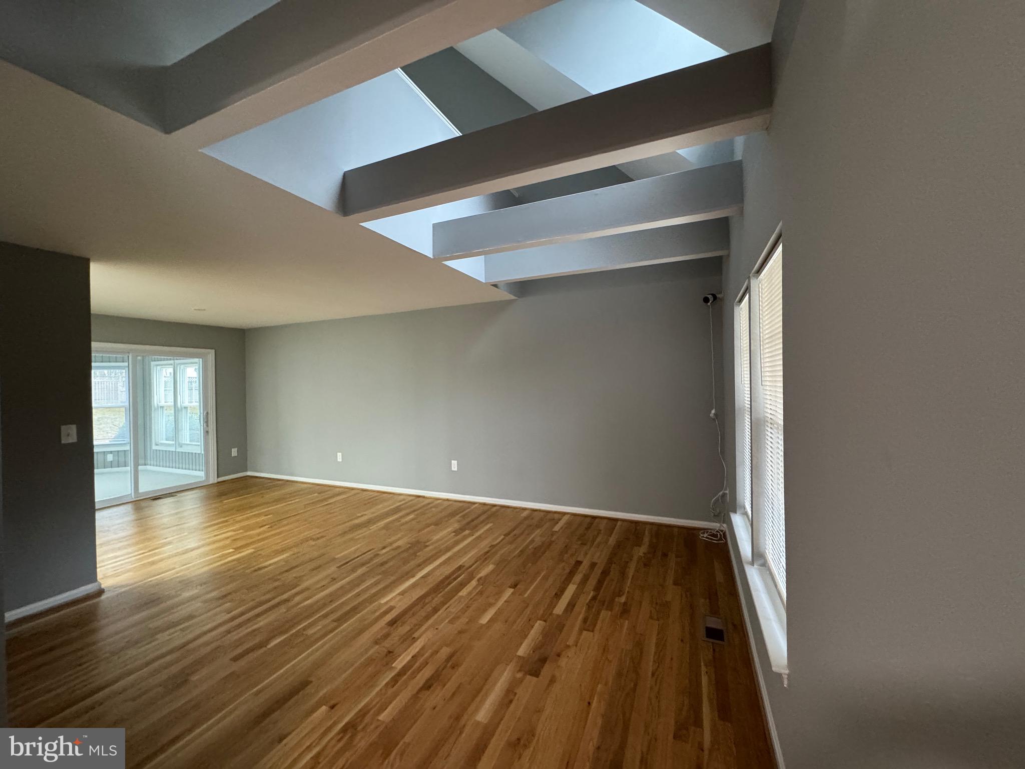 3524 SINGERS GLEN DRIVE