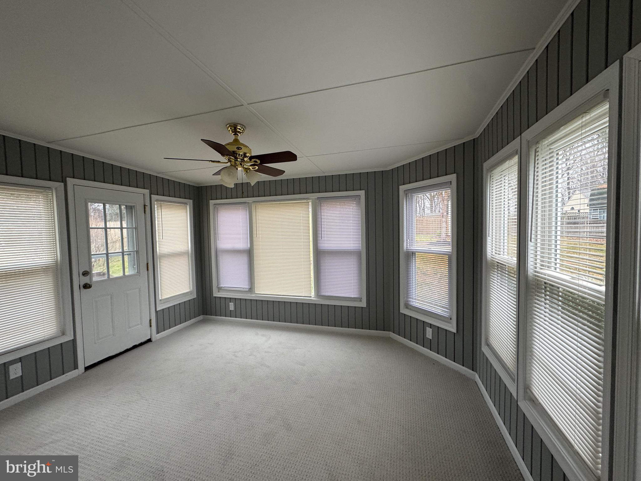 3524 SINGERS GLEN DRIVE