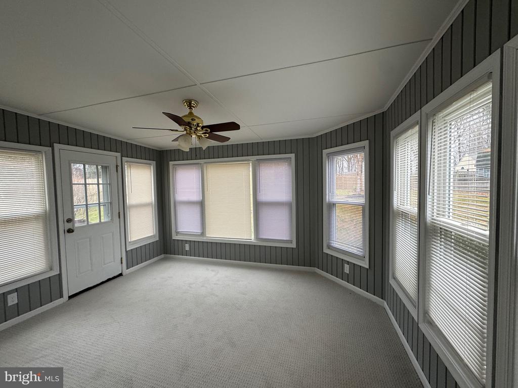 3524 SINGERS GLEN DRIVE