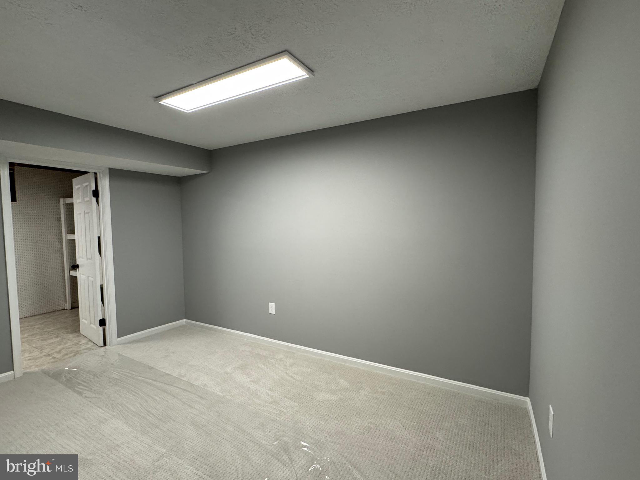 3524 SINGERS GLEN DRIVE