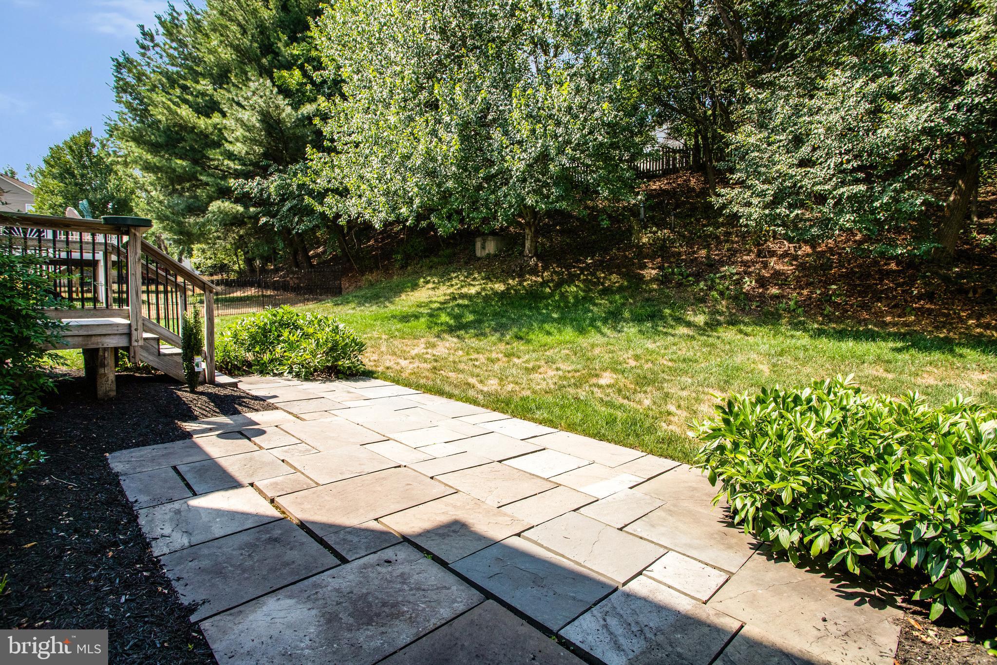 7704 STRATFIELD LANE