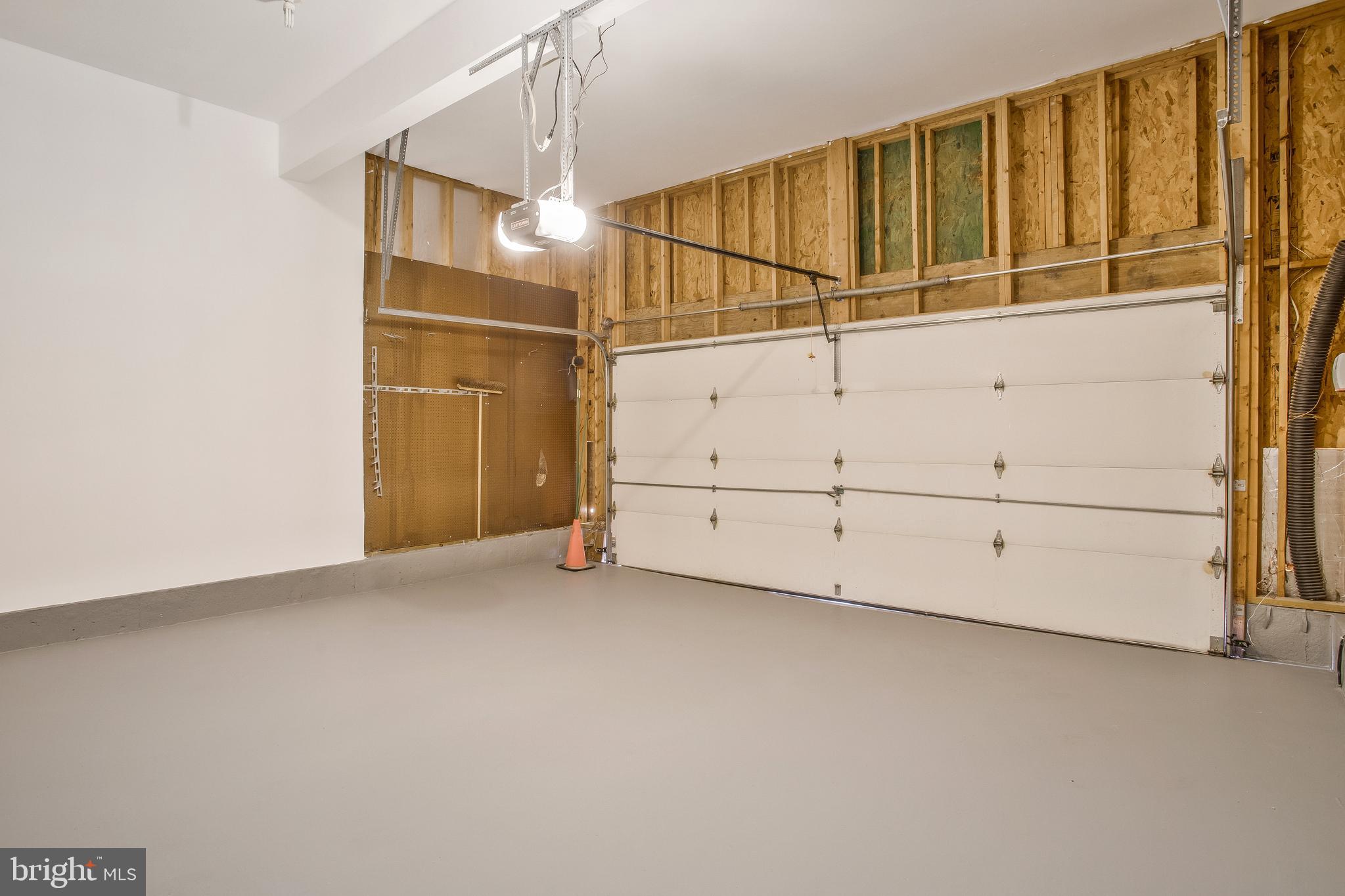 7704 STRATFIELD LANE