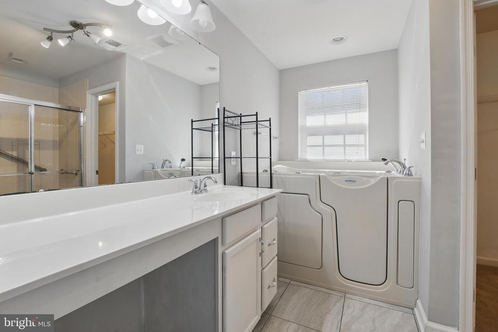 2509 WASHINGTON OVERLOOK DRIVE
