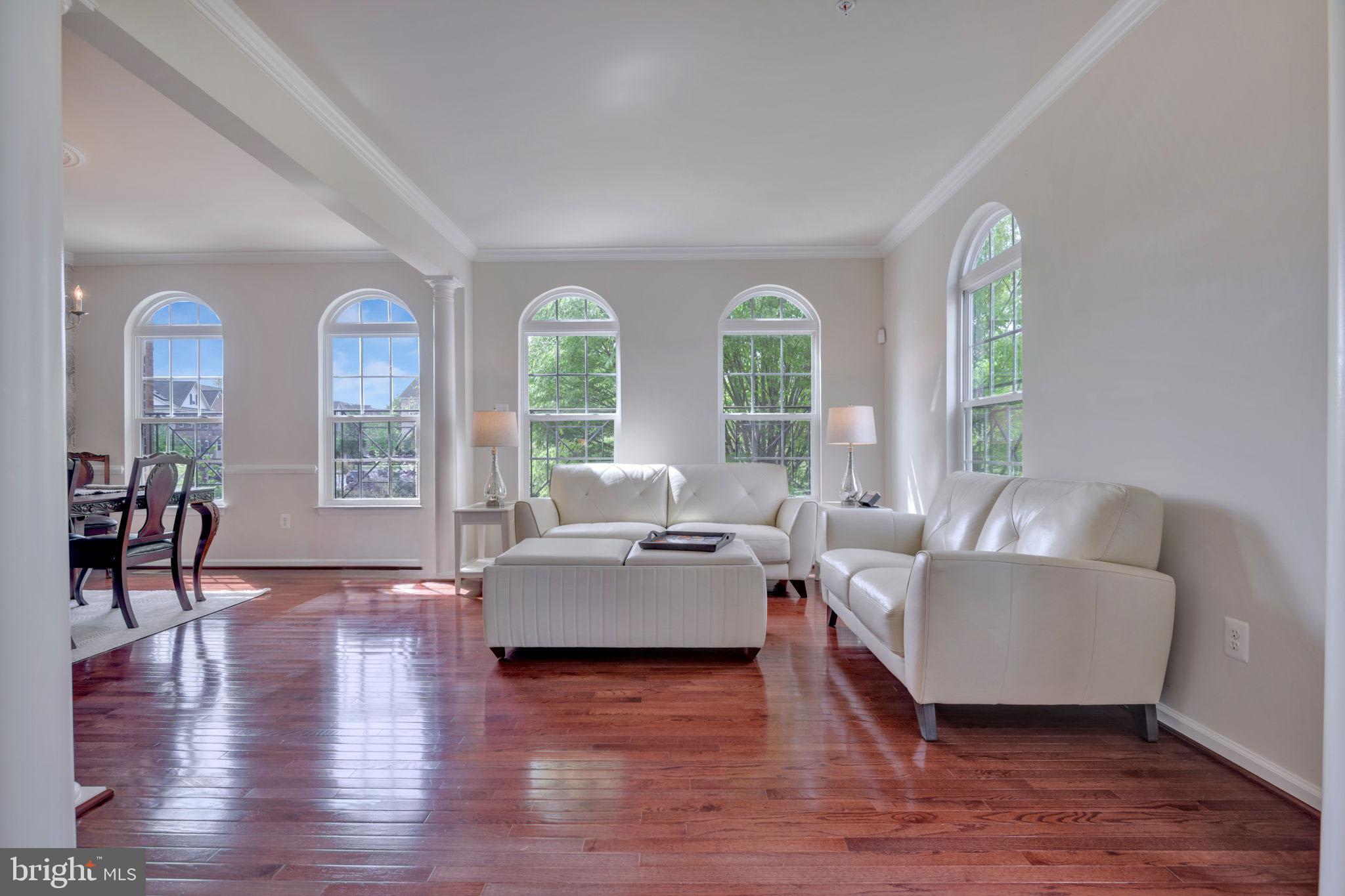 2107 CONGRESBURY PLACE