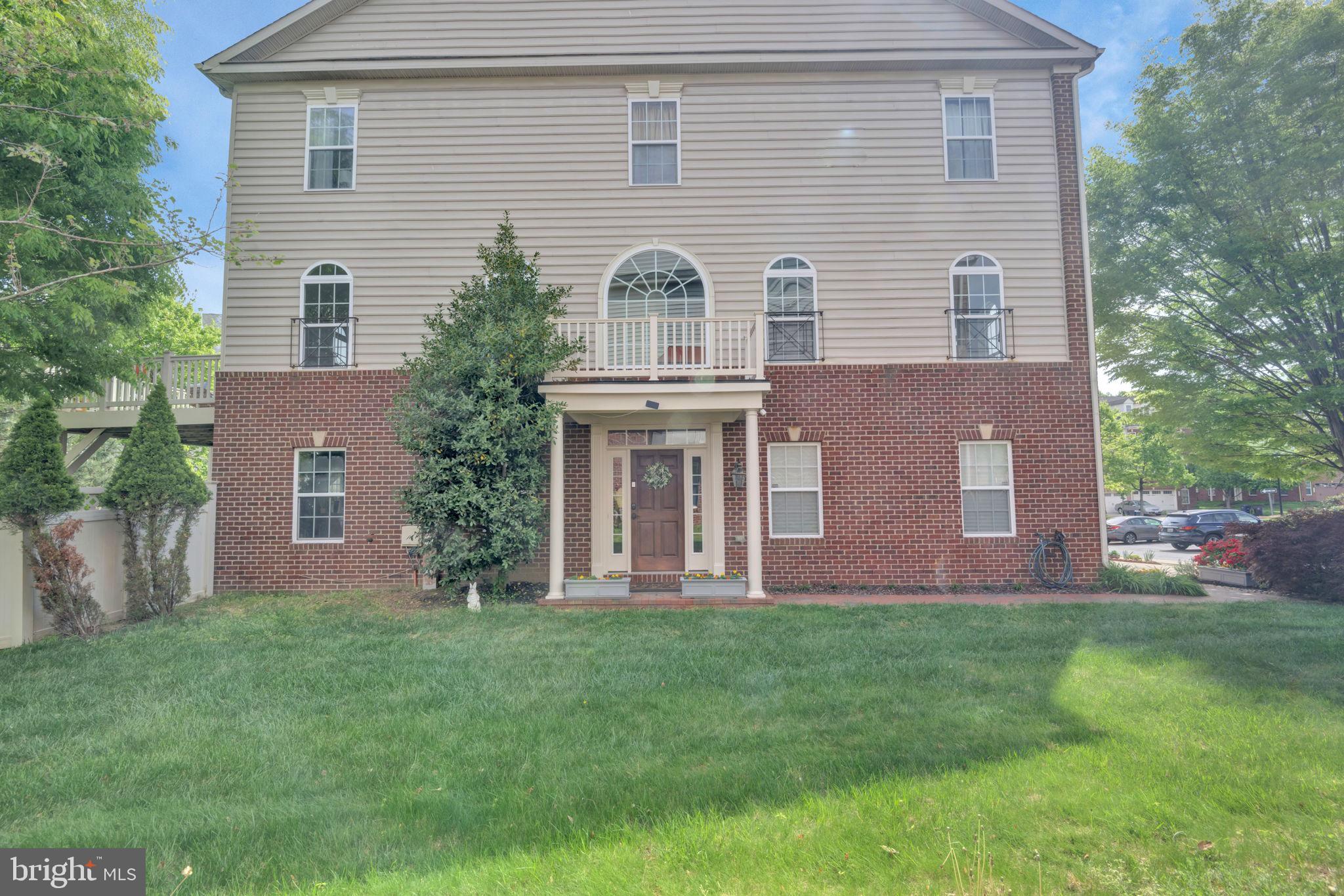 2107 CONGRESBURY PLACE