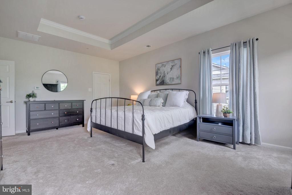 2107 CONGRESBURY PLACE