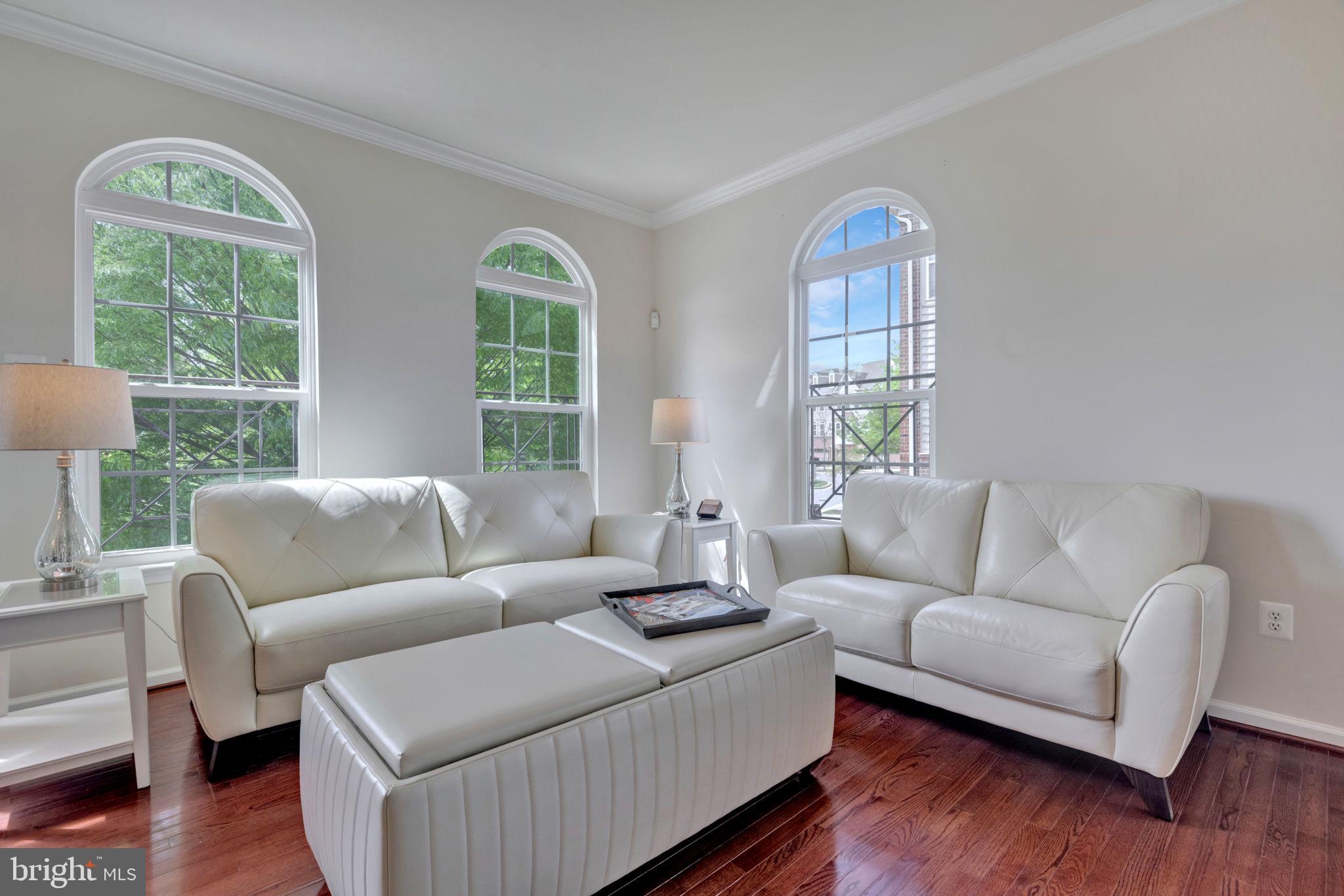 2107 CONGRESBURY PLACE