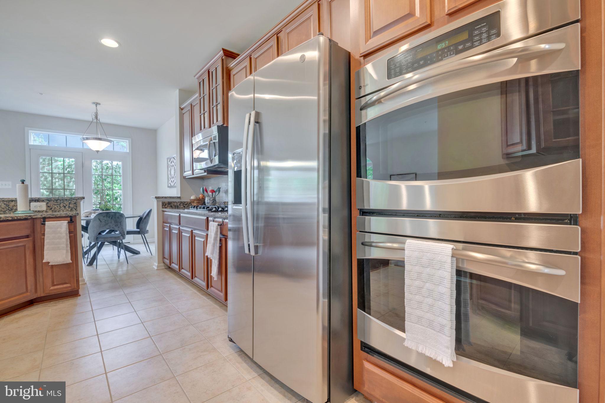 2107 CONGRESBURY PLACE