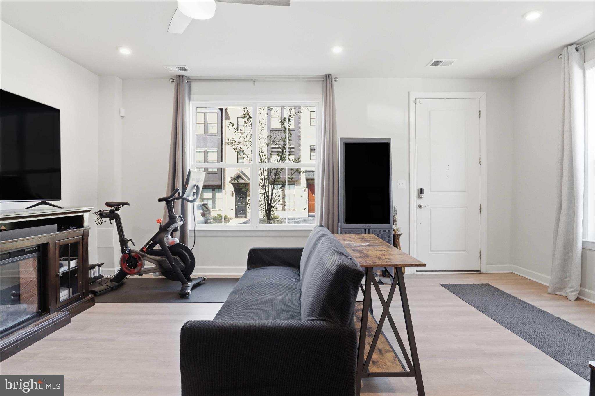 2861 HOKIE LANE