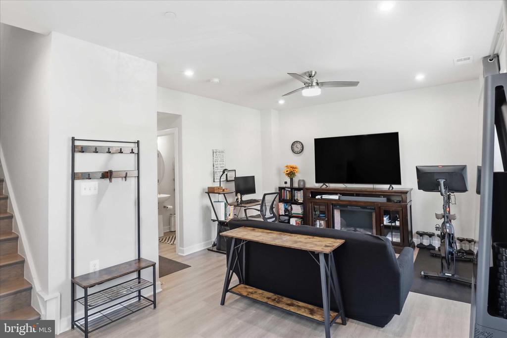 2861 HOKIE LANE