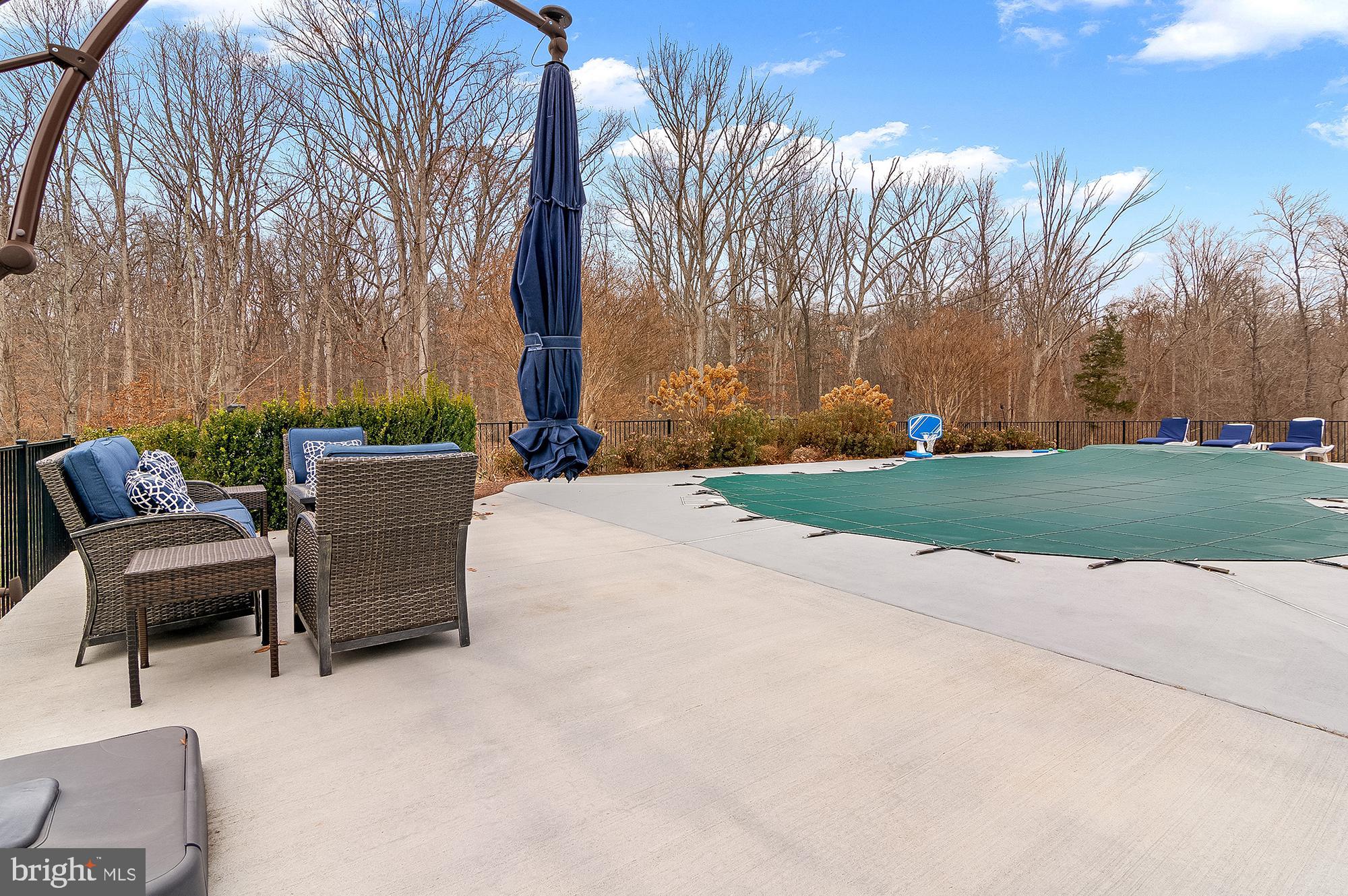 5220 BONNIE BRAE FARM DRIVE