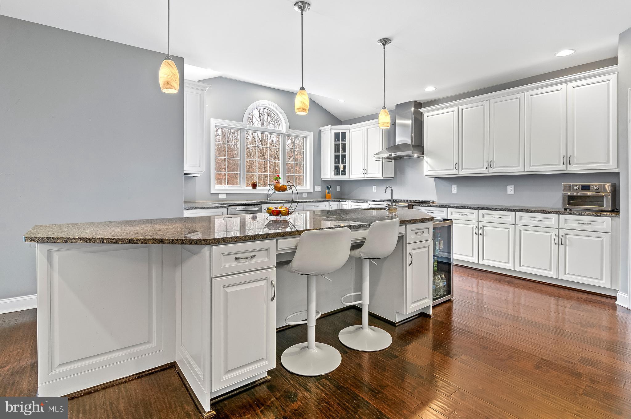 5220 BONNIE BRAE FARM DRIVE