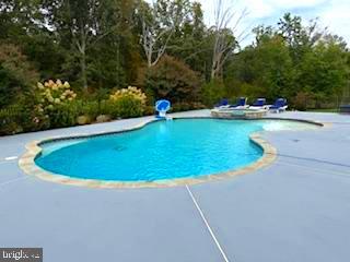 5220 BONNIE BRAE FARM DRIVE