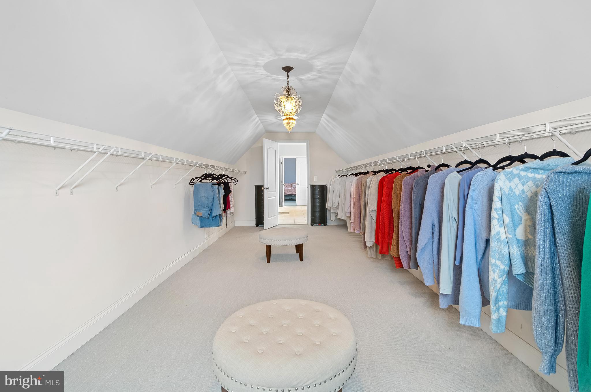 5220 BONNIE BRAE FARM DRIVE